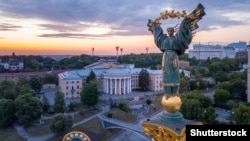 Київ підписав Угоду про співробітництво з Мінськом у 1997 році