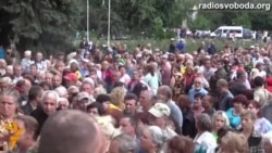 В Слов'янську величезні черги за гуманітарною допомогою