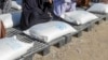 برخی باشندگان بامیان و دایکندی: آرد توزیع شده از سوی WFP بی کیفیت است