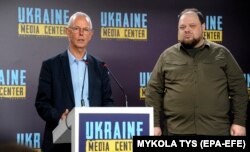 Tiny Kox (left) met with Ruslan Stefanchuk, the speaker of the Ukrainian parliament, in Lviv on April 6.