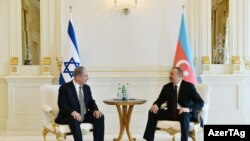 Нетаньяху и президент Азербайджана Ильхам Алиев (2016 год)
