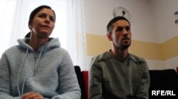 Фахрудін Мумінович та його сестра Фахрета (зліва)