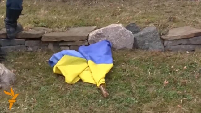 Про - руските демонстранти го нападнаа Обвинителството на Доњецк