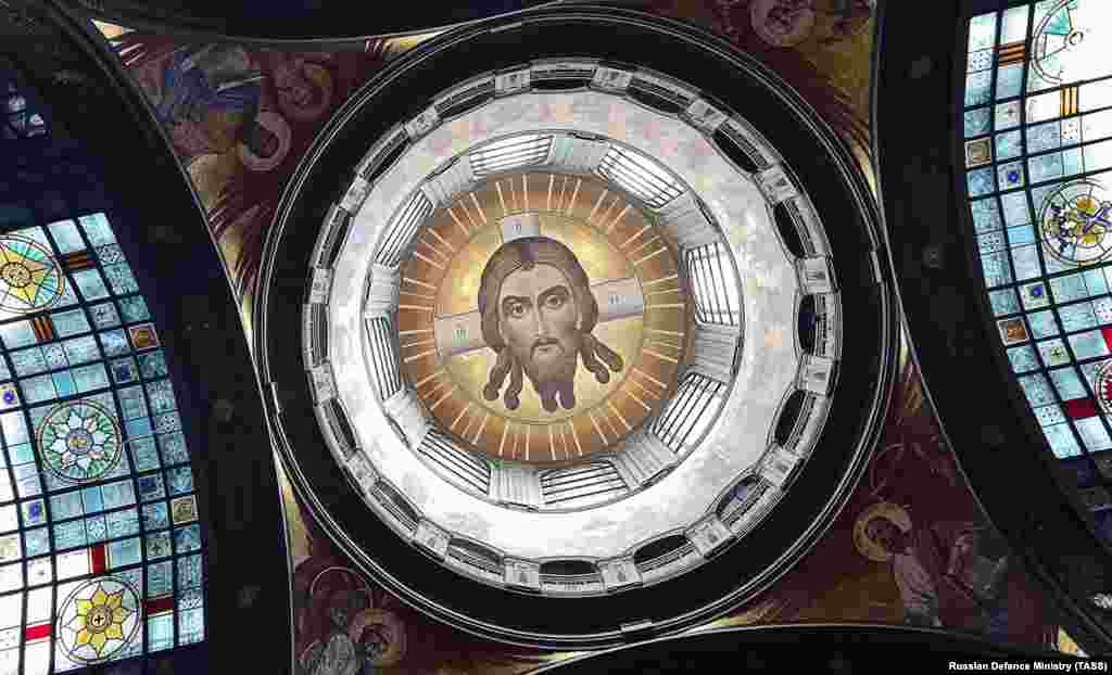 The main dome inside the cathedral includes Jesus looking down on worshippers. Many details of the cathedral reference the 1941-45 war with Nazi Germany. The diameter of the main dome is 19.45 meters, while the belfry will be 75 meters above the ground in honor of the upcoming 75th anniversary. 