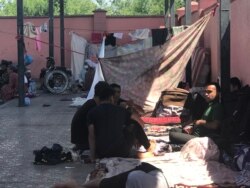 Застрявшие в Казахстане и живущие на автовокзале таджикистанцы.