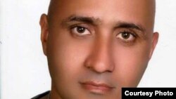 Sattar Beheshti died in custody.