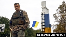 Умовою надання відпустки є те, щоб у відповідному підрозділі водночас були відсутні не більш як 30% відсотків загальної чисельності військовослужбовців певної категорії
