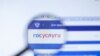 Россиян могут обязать регистрироваться на маркетплейсах через "Госуслуги"