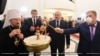 Архіўнае фота 30 кастрычніка 2020 году. Зьлева новы кіраўнік БПЦ мітрапаоліт Веньямін