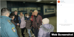 Родичі гірників чекають на новини від рятувальників