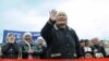 Около 5 тысяч человек в Джалал-Абаде вышли на центральную площадь, чтобы поддержать Курманбека Бакиева.