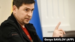 Також Михайло Подоляк вважає, що Росія намагається добитися того, щоб у глобальному інформаційному просторі домінувала не тільки інформація про проведення Саміту, а й пропозиція Кремля
