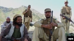حکومتي سرتیري د امن د لښکر د غړو سره