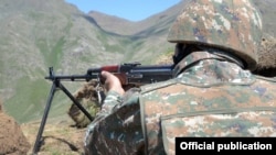 Вірменський військовий на прикордонних позиціях, ілюстративне фото