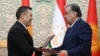 Кыргыз-тажик президенттери чек арага байланыштуу протоколго кол коюшту