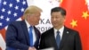 Президент США Дональд Трамп (ліворуч) тисне руку президенту Китаю Сі Цзіньпіну під час зустрічі на полях саміту «Великої двадцятки» в Осаці, на заході Японії. 29 червня 2019 року 