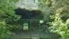 Несмотря на то, что Чокурча находится в городской черте, добираться до нее приходится неухоженными тропами