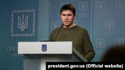Радник керівника Офісу президента наголошує, що для російських представників зустріч G20 має стати «коридором ганьби». 
