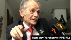 Лидер крымских татар Мустафа Джемилев. 