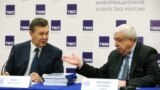 Михаил Гусман с Виктором Януковичем