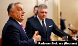 Прем'єр-міністр Угорщини Віктор Орбан виступає під час пресконференції з прем'єр-міністром Словаччини Робертом Фіцо після їхньої зустрічі в Братиславі, Словаччина, 21 січня 2025 року