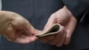 ​​​​​​​400 мёртвых кароваў і скрадзены плот. У BelPol сьцьвярджаюць, што атрымалі закрыты даклад аб стане карупцыі на Гомельшчыне