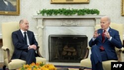Президент США Джо Байден під час зустрічі з канцлером Німеччини Олафом Шольцем в Овальному кабінеті Білого дому у Вашингтоні, 3 березня 2023 року.