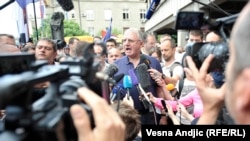 Vojislav Šešelj