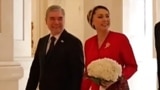 Бывший президент Туркменистана Гурбангулы Бердымухамедов с дочерью Огулджахан Атабаевой, Баку