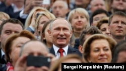 Российский лидер Владимир Путин в Москве, 10 сентября 2016 года