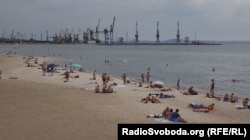 Пляж «Піщанка» в Маріуполі. Липень 2020 року