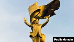 The Turkmenbashi statue that now stands on top of the "Monument of Neutrality" in Ashgabat.