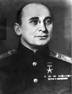 Лавретій Берія