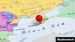На Керченському мосту припиняли рух автотранспорту