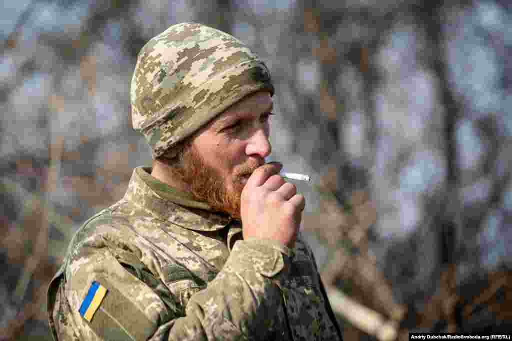 Більшість військових, із якими ми раніше говорили на лінії фронту, «не в захваті» від розведення. Але це – армія. Наказ є наказ