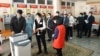 ЦИК и активисты пытаются отстоять право проведения парламентских выборов 20 декабря
