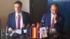 EU nudi svoju pomoć u dijalogu vlasti i opozicije: Dejvid Mekalister (L) i Sem Fabrici, šef delegacije EU u Srbiji