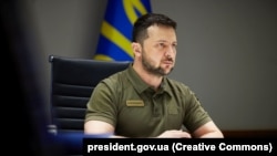 Володимир Зеленський уточнив, що візовий режим запровадять з 1 липня 2022 року.