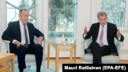 Президент Фінляндії Саулі Нійністе (п) і міністр закордонних справ Росії Сергій Лавров, Гельсінкі, 3 березня 2020 року