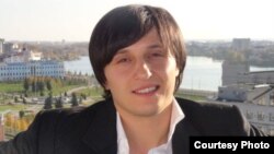 Театральная карьера Гиви Валиева – на зависть многим. Уже став режиссером он будет ставить спектакль о грузинском царе осетинского происхождения Давиде Сослане
