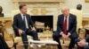 Президент США Дональд Трамп во время встречи с генеральным секретарем НАТО Марком Рютте объявляет о намерении ввести "жестокие" санкции против России и стран, закупающих российские энергоносители