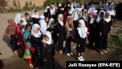 یکی از مکاتب ولایت هرات که خاستگاه ویروس کرونا در افغانستان به شمار می‌رود. March 23, 2021