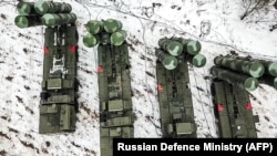 Британська розвідка зауважила, що листопаді, як повідомлялося, було два випадки успішного ураження систем С-400