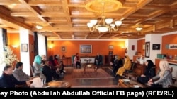 دیدار اعضای جنبش خودجوش زنان معترض با عبدالله عبدالله