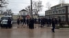 Російська поліція біля будівлі суду в окупованому Криму, Бахчисарай, архівне фото