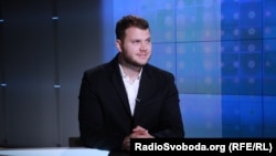 «Це точно не можуть підняти один річний бюджет або навіть два річні бюджети», – сказав в інтерв'ю Радіо Свобода міністр інфраструктури України Владислав Криклій