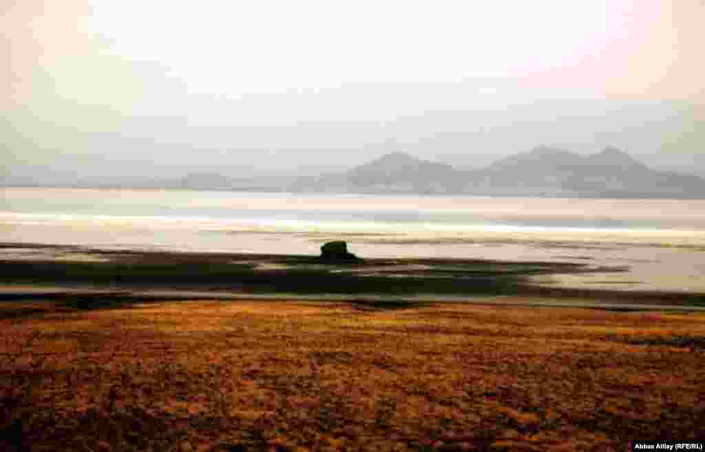 Located near the city of Orumieh, known as the “Paris of Iran,” the lake has historically attracted visitors from across the country.