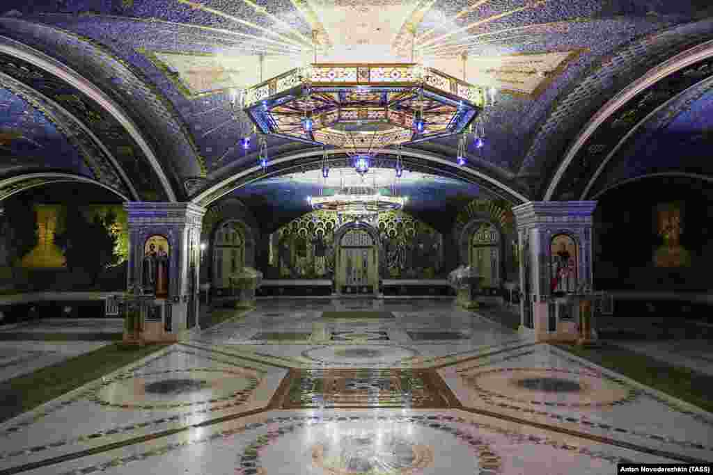 An interior view of the church reminiscent of some of Moscow’s Stalin-era subway stations.