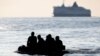  Izbeglice i migranti u jednom od pokušaja da pređu Lamanš, Dover, Velika Britanija, 4. avgust 2021. 