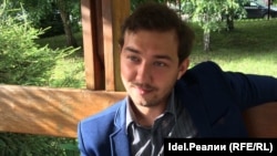 Navalny supporter Semyon Kochkin said on January 18 that police officers had confiscated leaflets from him. (file photo)